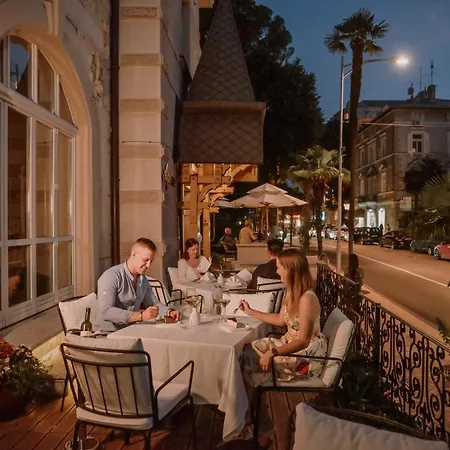 فندق Amadria Park Agava 4*