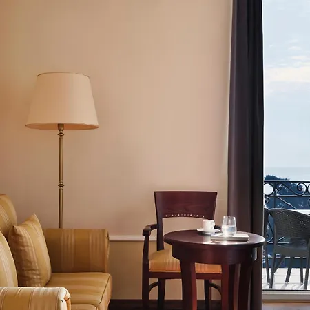 Amadria Park Agava فندق أوباتيا